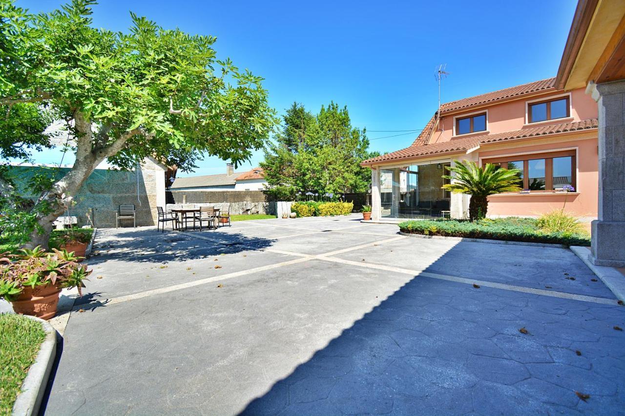Galihost - Casa Con Precioso Jardin En Vilanova De Arousa Ngoại thất bức ảnh